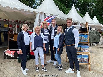 Das Team von THE BRITISH SHOP bei der Landpartie auf Burg Adendorf